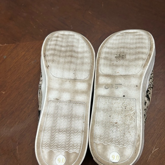 Steve Madden Python Print Shoe - Picture 5 of 6